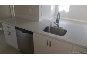 17325 NW 67th Ct, Hialeah, FL 33015, Sold 10/08/19