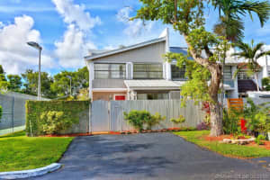 7002 SW 53rd Ln, Miami, FL 33155, Sold 10/24/19