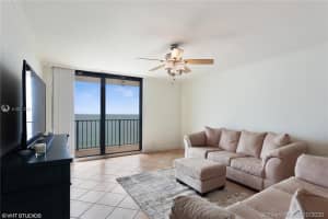 2625 Collins Ave, Miami, FL 33140, Sold 04/05/21