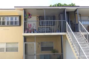 15649 SW 73rd Cir Terrace, Miami, FL 33193, Sold 08/26/19