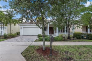 6904 Lakeside Cir S, Davie, FL 33314, Sold 10/01/19