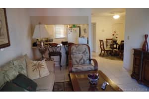 8517 NW 7th St, Miami, FL 33126, Sold 09/25/19