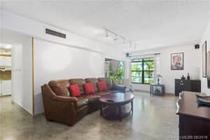 610 NW 97th Pl, Miami, FL 33172, Sold 11/27/19