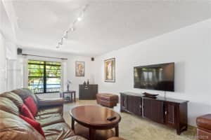 610 NW 97th Pl, Miami, FL 33172, Sold 11/27/19