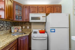 1750 James Ave #4c, Miami Beach, FL 33139, Sold 11/26/19