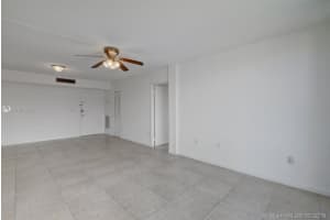 6705 NW 169th St APT C303, Hialeah, FL 33015, Sold 12/09/19