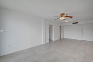 6705 NW 169th St APT C303, Hialeah, FL 33015, Sold 12/09/19