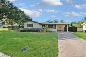 9400 SW 50th Ct, Cooper City, FL 33328, Sold 09/06/19