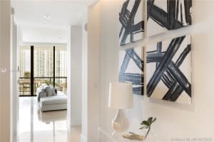3250 NE 188th St, Aventura, FL 33180, Sold 10/14/20