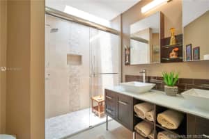 721 SW 113th Terrace, Pembroke Pines, FL 33025, Sold 09/18/19