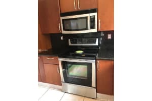 17840 NW 74th Ct, Hialeah, FL 33015, Sold 08/30/19