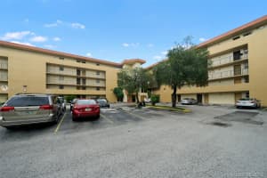 8889 Fontainebleau Blvd, Miami, FL 33172, Sold 11/01/19