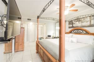 8201 NW 8th St, Miami, FL 33126, Sold 09/13/19