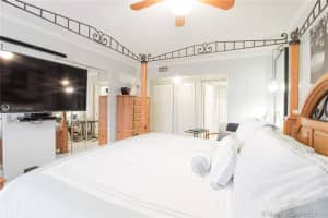 8201 NW 8th St, Miami, FL 33126, Sold 09/13/19