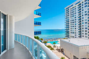 2711 S Ocean Dr, Hollywood, FL 33019, Sold 04/27/20