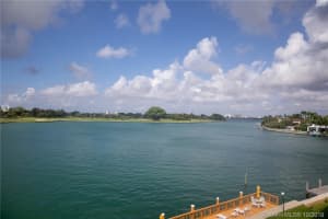 9270 W Bay Harbor Dr #4e, Bay Harbor Islands, FL 33154, Sold 01/03/20