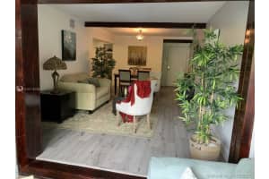 9431 Fontainebleau Blvd, Miami, FL 33172, Sold 09/19/19