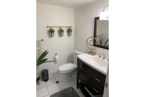 9431 Fontainebleau Blvd, Miami, FL 33172, Sold 09/19/19