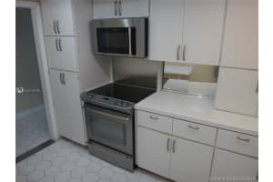5701 Collins Ave, Miami Beach, FL 33140, Sold 04/30/20