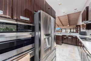 367 Leslie Dr, Hallandale Beach, FL 33009, Sold 11/06/19