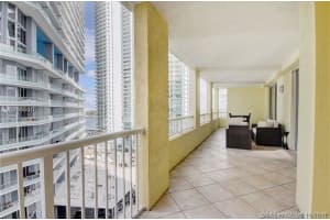170 SE 14th St, Miami, FL 33131, Sold 10/01/19