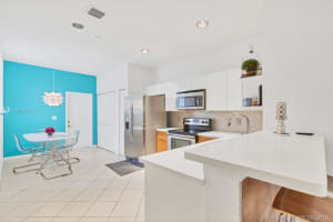 4333 Vineyard Cir, Weston, FL 33332, Sold 09/13/19