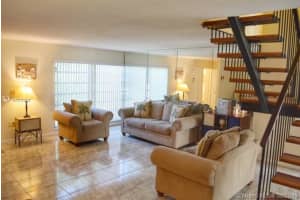 6520 Kendale Lakes Dr, Miami, FL 33183, Sold 01/31/20
