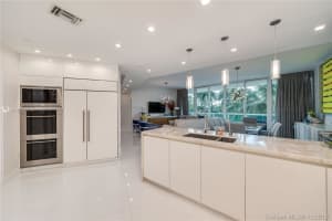 20155 NE 38th Ct, Aventura, FL 33180, Sold 06/30/20