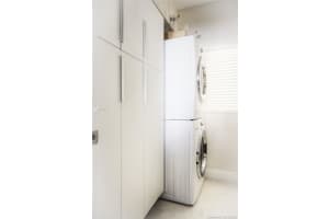 18100 N Bay Rd, Sunny Isles Beach, FL 33160, Sold 09/30/21
