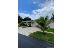 800 NW 8th St, Dania Beach, FL 33004, Sold 10/23/19