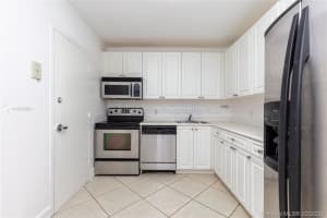 1455 N Treasure Dr #5a, North Bay Village, FL 33141, Sold 02/14/20