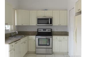 7241 NW 174th Terrace, Hialeah, FL 33015, Sold 10/22/19