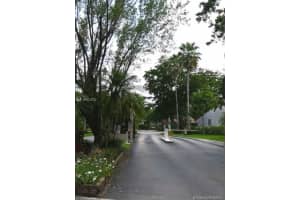 542 NE 199th Ln w5, Miami, FL 33179, Sold 10/23/19