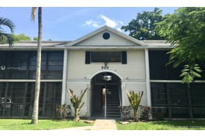 903 NE 199th St, Miami, FL 33179, Sold 06/29/20