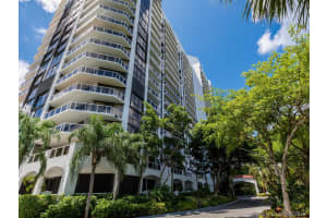 3640 Yacht Club Dr, Aventura, FL 33180, Sold 11/20/19