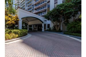 3640 Yacht Club Dr, Aventura, FL 33180, Sold 11/20/19