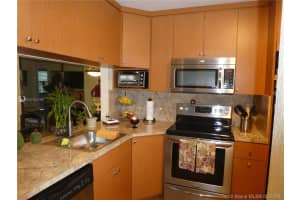 10624 NW 10th St, Pembroke Pines, FL 33026, Sold 10/15/19
