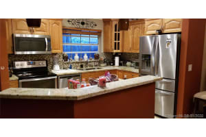 18670 NW 78th Ave, Hialeah, FL 33015, Sold 05/04/20