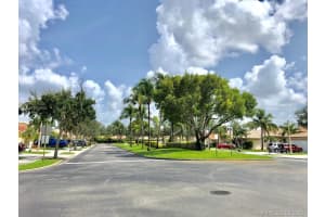 281 W Royal Cove Cir, Davie, FL 33325, Sold 10/15/19