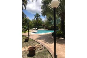 6902 N Kendall Dr APT E304, Pinecrest, FL 33156, Sold 01/28/20