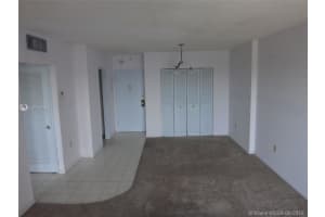 400 Kings Point Dr, Sunny Isles Beach, FL 33160, Sold 12/27/19