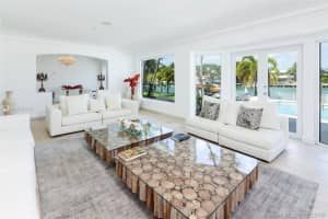 2581 Lake Ave, Miami Beach, FL 33140, Sold 11/24/20