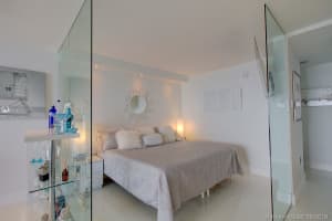 345 Ocean Dr, Miami Beach, FL 33139, Sold 10/11/19