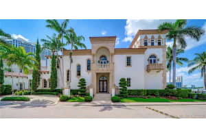 3901 Island Estates Dr, Miami, FL 33160, Sold 04/30/21