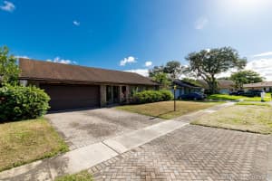10130 NW 22nd Ct, Pembroke Pines, FL 33026, Sold 10/22/19