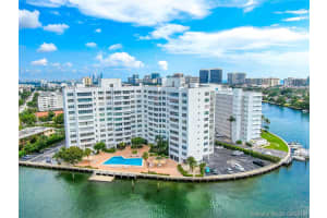 9102 W Bay Harbor Dr, Bay Harbor Islands, FL 33154, Sold 01/07/20