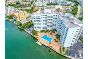 9102 W Bay Harbor Dr, Bay Harbor Islands, FL 33154, Sold 01/07/20
