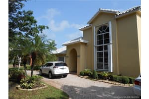 8245 NW 156th Terrace, Hialeah, FL 33016, Sold 08/18/20