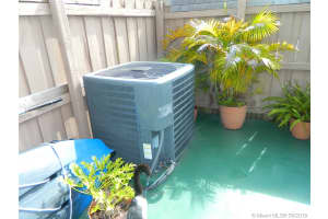 910 SW 82nd Cir Ln, Miami, FL 33193, Sold 12/31/19