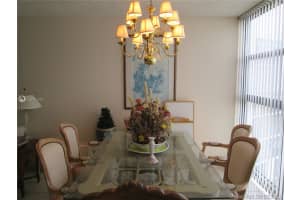 400 Leslie Dr, Hallandale Beach, FL 33009, Sold 12/08/20
